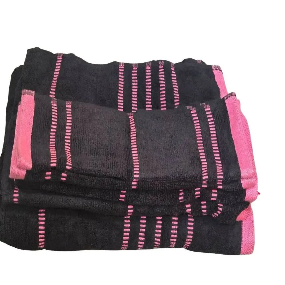Juicy‎ Couture Home Etched Stripe Bath Towel Set- Black/Pink